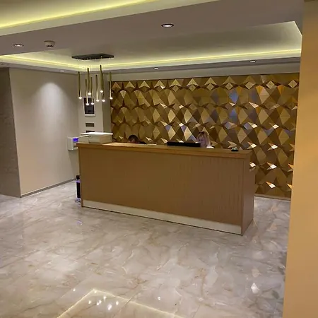 Fifty5 マルマリス