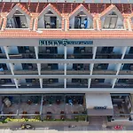 Fifty5 Hotell